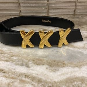 Paloma Piccasso black belt